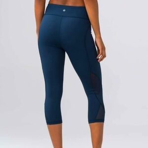Lululemon Twist and Train Crop 19"